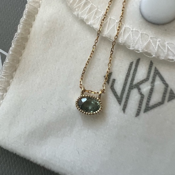 Jennie Kwon Designs East West Green Sapphire Necklace 14k Gold - Picture 3 of 9